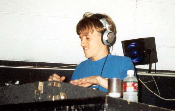 brian_club_eye