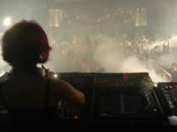 Suzy Solar Live @ Amphitheater April 1,2006 016