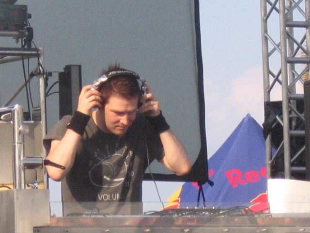 Sunset 06 - Darude, pic by Jessica Cruise