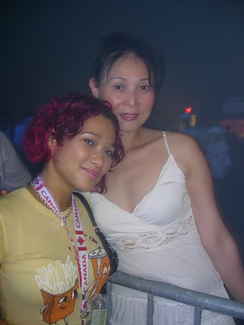 Canada Day 2006 The Space Park - Suzy & fan5