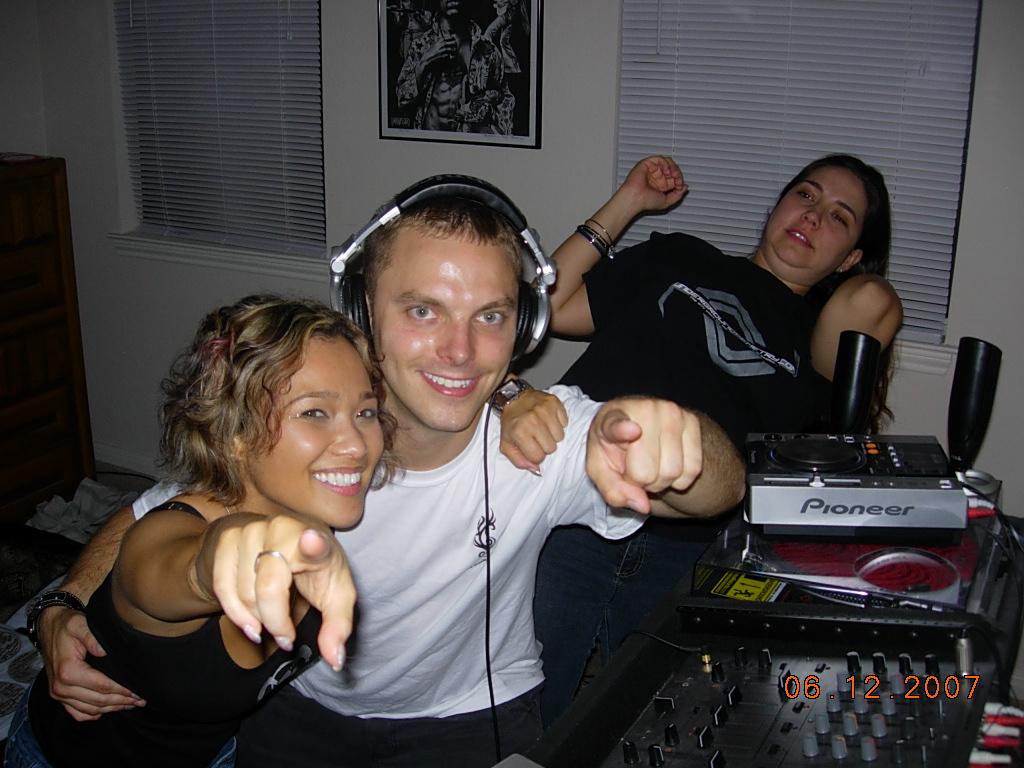 June 12, 07 - Jason's house party - Suzy, Jason (DJ J-13), Wenddy