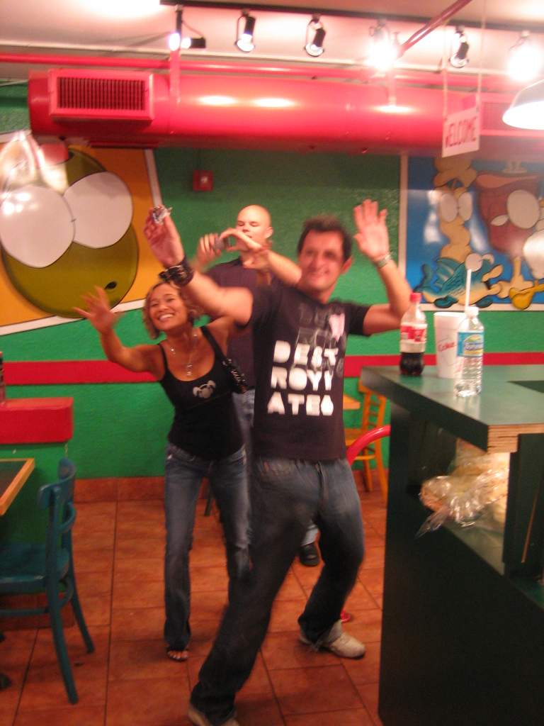 June 12, 07 - Victor Dinaire & Suzy Solar shooting garbage baskets at sandwich shop in Orlando