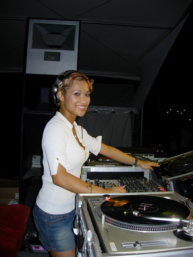 Suzy @ WMC Nikki Beach